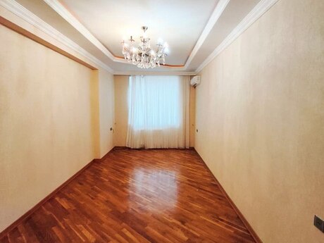 Объявление №6384930 - Баку, м. Халглар Достлугу, 3-комн., 105 м², 8/19 этаж