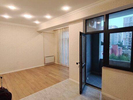 Elan №6384934 - Bakı, Gənclik m., 2 otaqlı, 60 m²