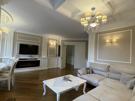 4-комнатная квартира, 220 м², Nərimanov: 630 000 ₼ 3