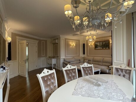 4-комнатная квартира, 220 м², Nərimanov: 630 000 ₼ 2
