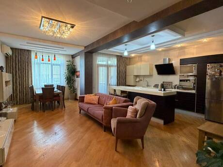 Elan №6385072 - Bakı, İnşaatçılar m., 3 otaqlı, 135 m², 7/12 mərtəbə