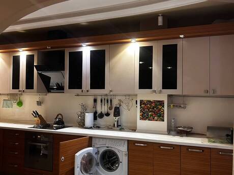 4-room apartment for rent, 147 m², Şah İsmayıl Xətai: 1 950 ₼/mo 3