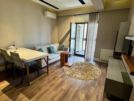 2-room apartment for rent, 70 m², Elmlər Akademiyası: 1 350 ₼/mo 4