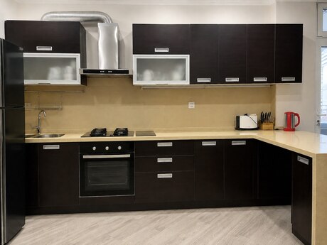 Аренда: 4-комнатная квартира, 140 м², 28 May: 1 100 ₼/мес 3