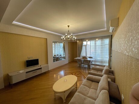 Elan №6385281 - Bakı, Şah İsmayıl Xətai m., 3 otaqlı, 130 m², 14/17 mərtəbə