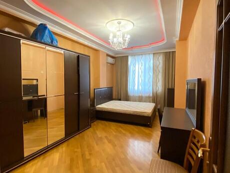 Kirayə 3 otaqlı mənzil, 110 m², İnşaatçılar: 800 ₼/ay 3