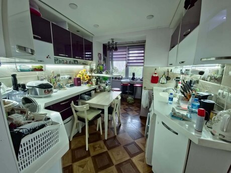 Объявление №6385430 - Баку, м. 28 мая, 2-комн., 70 м², 4/4 этаж