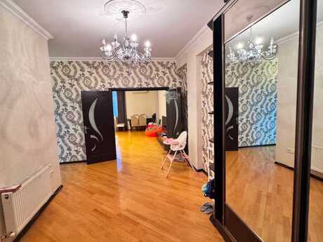 3-комнатная квартира, 130 м², 20 Yanvar: 350 000 ₼ 4