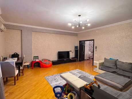 3-комнатная квартира, 130 м², 20 Yanvar: 350 000 ₼ 3