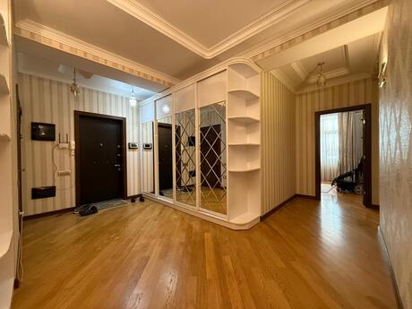 Elan №6385436 - Bakı, Gənclik m., 3 otaqlı, 157 m², 14/17 mərtəbə