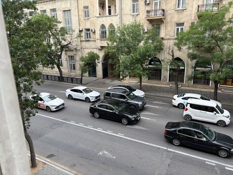1 otaqlı mənzil, 40 m², 28 May: 158 000 ₼ 3