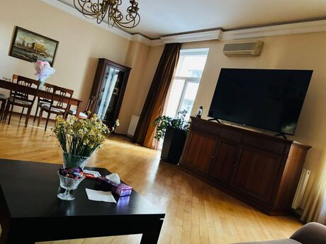 Elan №6385584 - Bakı, Kubinka q., 4 otaqlı, 220 m², 6/7 mərtəbə
