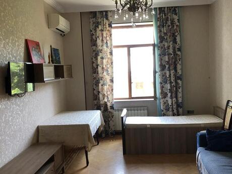 Elan №6385712 - Bakı, Nəsimi r., 3 otaqlı, 75 m², 3/5 mərtəbə
