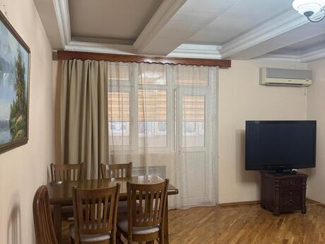 2-комнатная квартира, 77 м², Elmlər Akademiyası: 265 000 ₼ 3