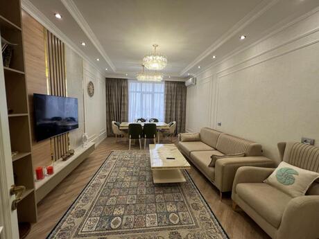 2-комн. новостройка - пос. Ази Асланова - 100 м²