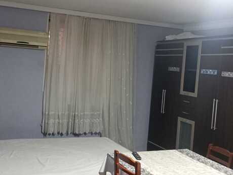Объявление №6385959 - Баку, м. 28 мая, 3-комн., 75 м², 1/2 этаж