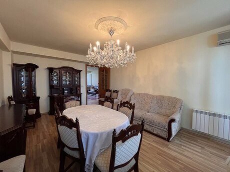 Elan №6386131 - Bakı, Elmlər Akademiyası m., 4 otaqlı, 120 m², 6/9 mərtəbə