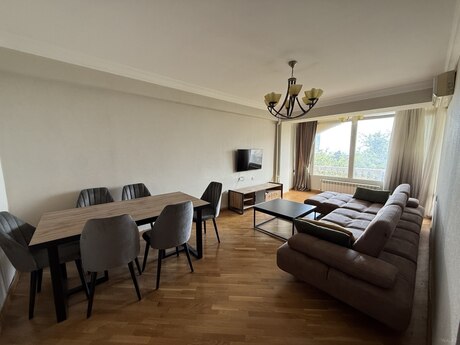 Elan №6386227 - Bakı, 28 May m., 3 otaqlı, 80 m², 5/10 mərtəbə
