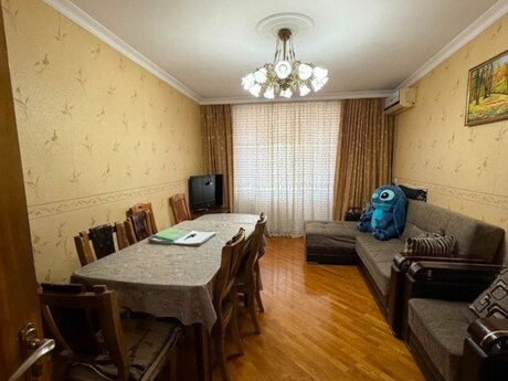 Elan №6386205 - Bakı, Gənclik m., 3 otaqlı, 80 m², 5/5 mərtəbə