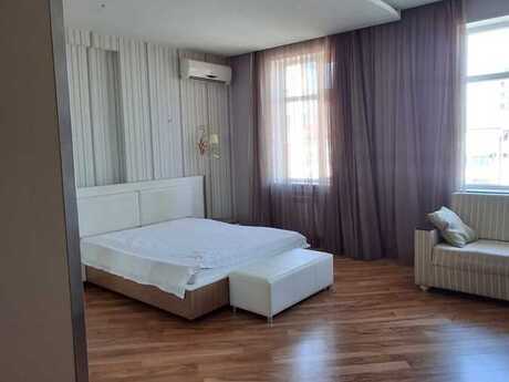 4-room new-build apartment for rent in Nizami, 200 m², 2 000 AZN/mo, photo 5 / 12
