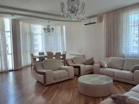 4 rooms · 200 m² · floor 10/18, Nizami