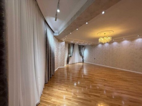 3 otaqlı mənzil, 142 m², Əhmədli: 310 000 ₼ 2