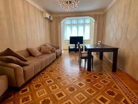 3 otaqlı mənzil, 85 m², 8-ci mikrorayon: 249 000 ₼ 5