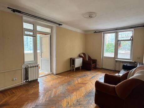 Elan №6387641 - Bakı, Gənclik m., 2 otaqlı, 52 m², 2/5 mərtəbə