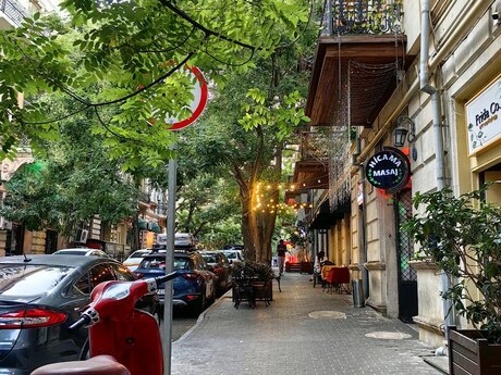Elan №6387657 - Bakı, Sahil m., 3 otaqlı, 80 m², 2/3 mərtəbə