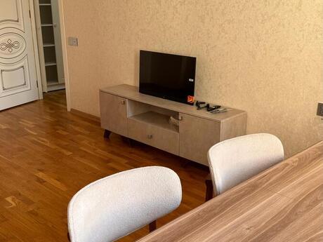 Elan №6387681 - Bakı, Qara Qarayev m., 2 otaqlı, 70 m², 10/18 mərtəbə