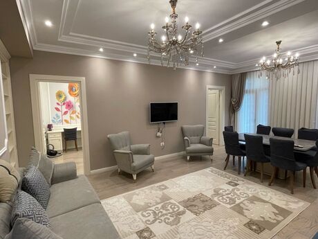 4 otaqlı mənzil, 140 m², Elmlər Akademiyası: 440 000 ₼ 2