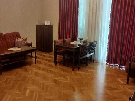 Объявление №6388521 - Баку, м. 28 мая, 3-комн., 90 м², 2/4 этаж
