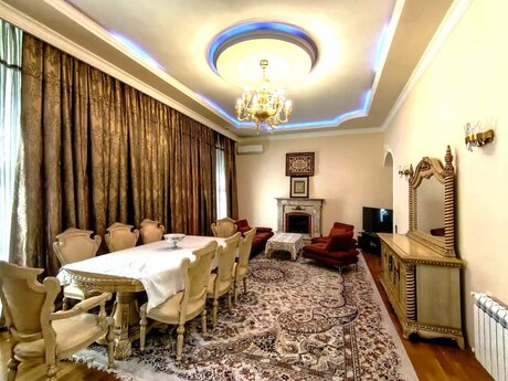 Объявление №6388824 - Баку, м. 28 мая, 3-комн., 150 м², 4/4 этаж