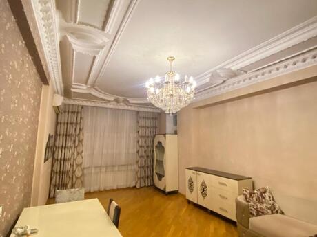 Объявление №6388978 - Баку, м. 8 ноября, 4-комн., 180 м², 4/18 этаж