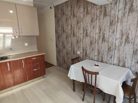 3-room apartment for rent, 100 m², Nəriman Nərimanov: 900 ₼/mo 3