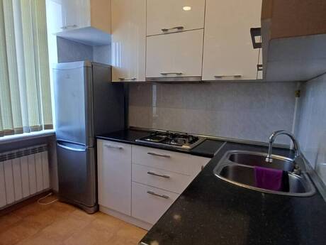 Elan №6389190 - Bakı, 28 May m., 2 otaqlı, 65 m², 5/5 mərtəbə