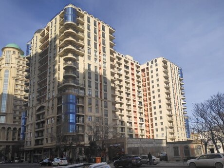 Объявление №6389400 - Баку, м. Элмляр Академиясы, 3-комн., 163 м², 5/18 этаж