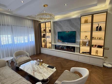 Elan №6389581 - Bakı, Ağ şəhər q., 4 otaqlı, 185 m², 18/20 mərtəbə