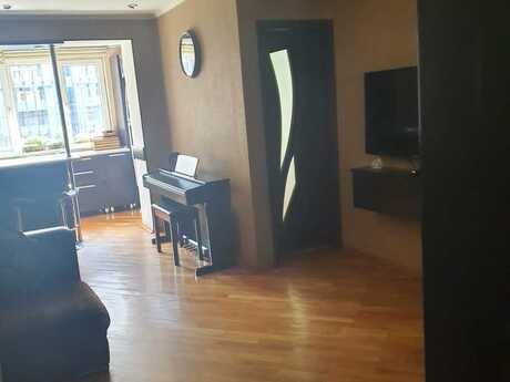 Elan №6389613 - Bakı, Nəsimi r., 3 otaqlı, 65 m², 5/5 mərtəbə