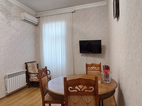 Объявление №6389626 - Баку, Насиминский  р., 2-комн., 50 м², 4/5 этаж