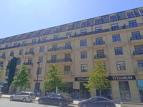 5 rooms · 210 m² · floor 4/6, Ağ şəhər