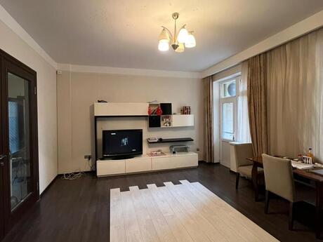 2-room apartment, 110 m², Nizami: 390 000 ₼ 2