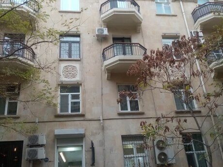 3-room apartment, 90 m², İçəri Şəhər: 360 000 ₼ 2