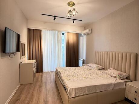 Elan №6389819 - Bakı, İçəri Şəhər m., 2 otaqlı, 65 m², 4/17 mərtəbə