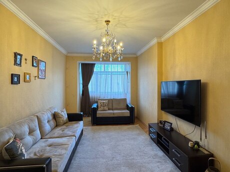 Elan №6389815 - Bakı, Bakıxanov q., 4 otaqlı, 100 m², 4/9 mərtəbə