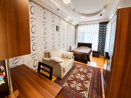 4-room apartment, 165 m², 8 Noyabr: 450 000 ₼ 4