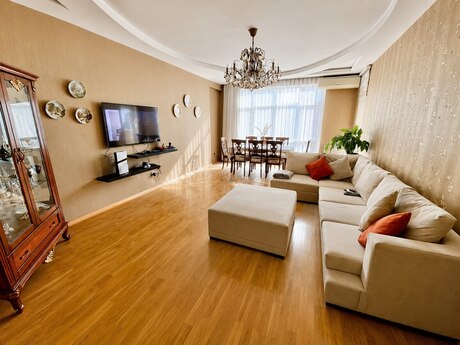 4 rooms · 165 m² · floor 10/20, 8 Noyabr