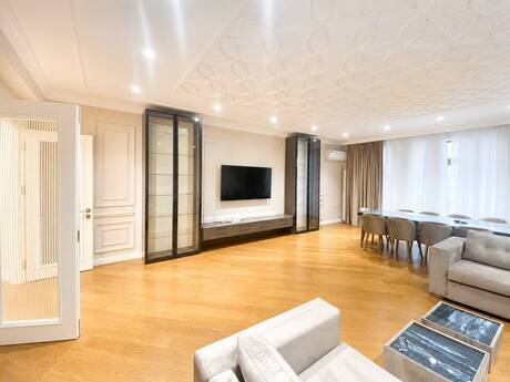 Kirayə 3 otaqlı mənzil, 180 m², Səbail: 4 000 ₼/ay 2