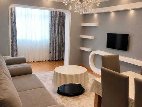 Elan №6389995 - Bakı, 8-ci mikrorayon q., 3 otaqlı, 75 m², 8/9 mərtəbə