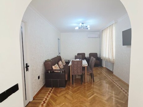 Elan №6390283 - Bakı, Elmlər Akademiyası m., 2 otaqlı, 55 m², 4/5 mərtəbə